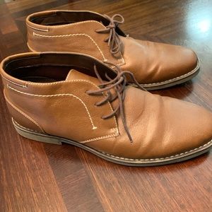 Men’s dress shoes size 10.5 tan
